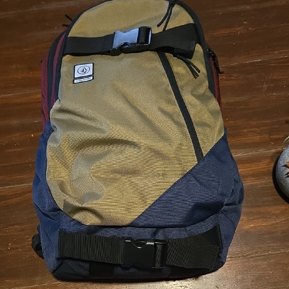 Volcom Multi-Tone Backpack (Bin18)